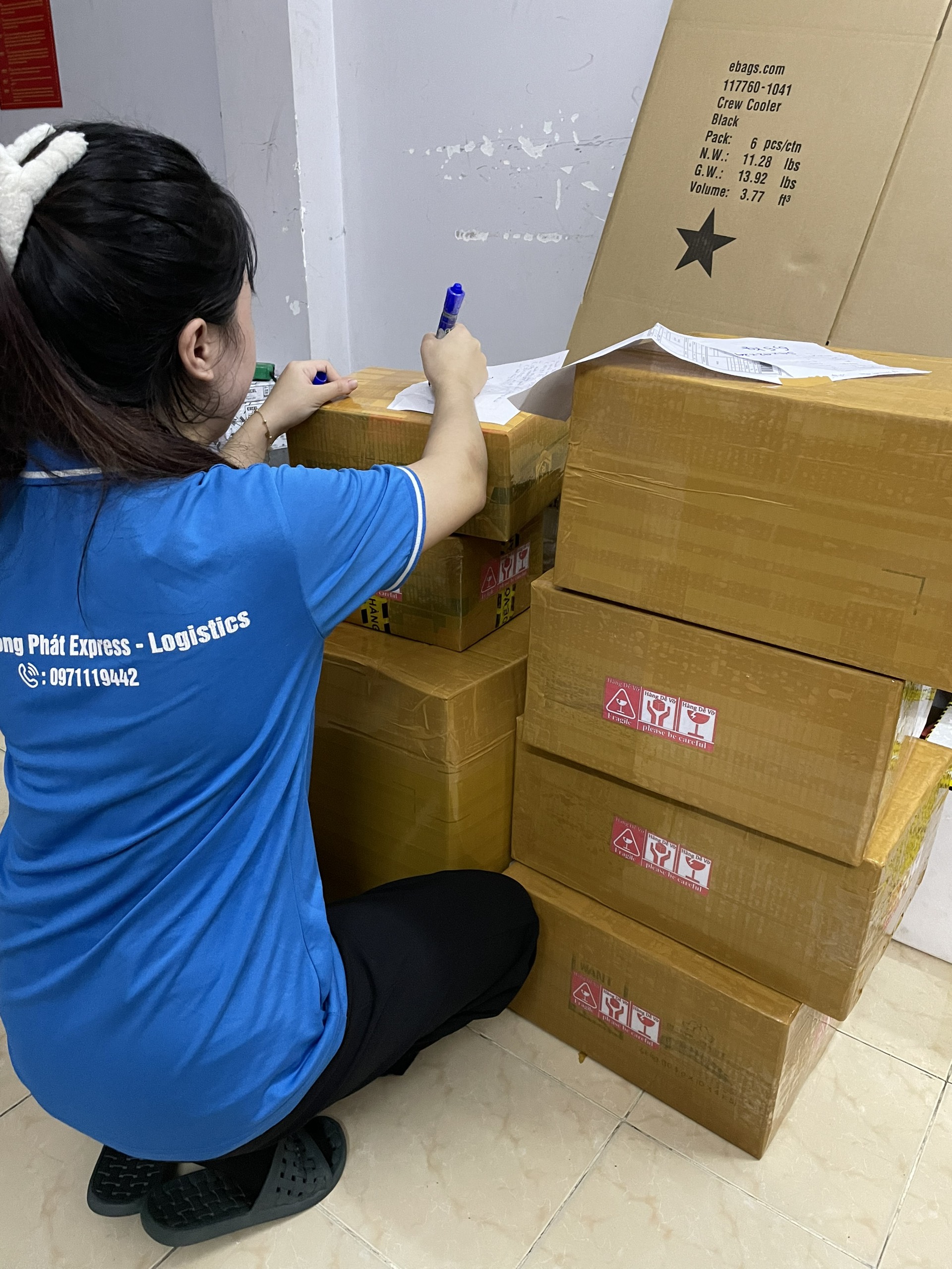 Gửi hàng đi Mỹ cần giấy tờ gì?